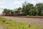 NS 4675 leads train 26X at Cove PA